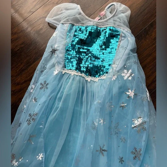 Elsa dress hot sale disney store canada